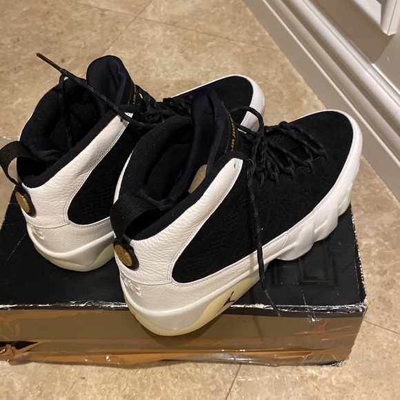 As.   Mint.  As.   U.  Can.  Get.   Basically.  Brand.  New.   SIZE.  12$$$$ - Picture 4 of 6